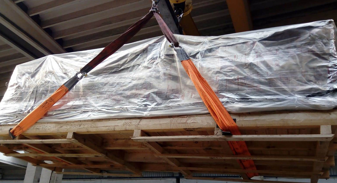 LASHING IN CONTAINER